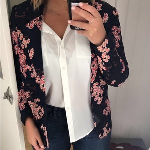 Stylish blazer w/ floral design!